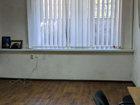 комерційна за адресою Калинова вул., 68
