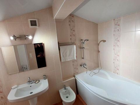 квартира за адресою Героїв УПА вул., 42