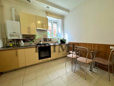 квартира за адресою В'ячеслава Чорновола вул., 31а