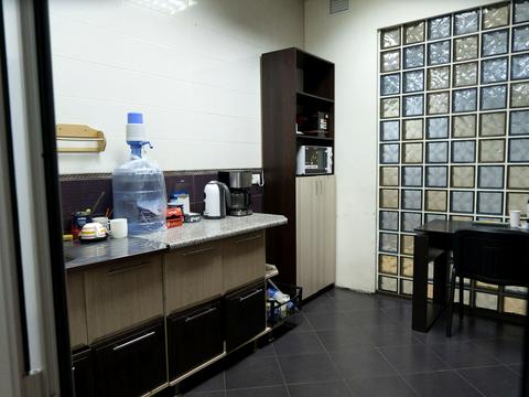 комерційна за адресою Загорівська вул. (Багговутівська), 23