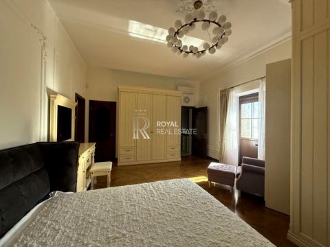 будинок за адресою с. Лісники, квіткова