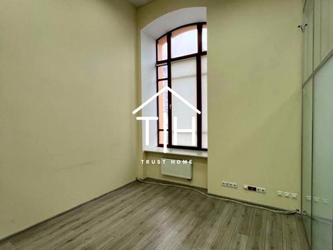 комерційна за адресою Бульварно-Кудрявська вул. (Воровського), 22-24