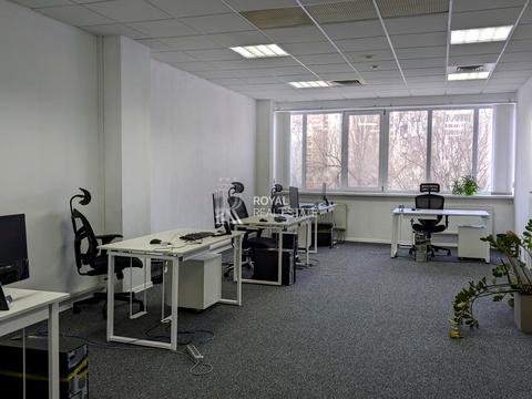 комерційна за адресою Польова вул., 24