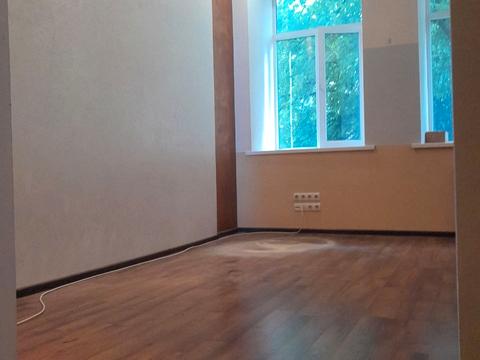 комерційна за адресою Межигірська вул., 32-А