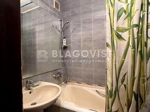 квартира за адресою Старонаводницька вул., 8