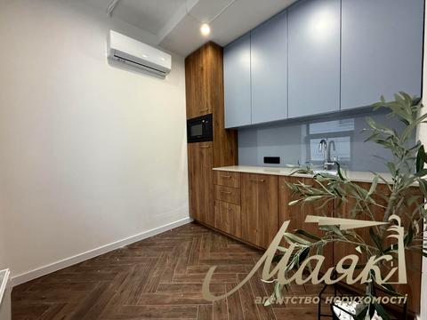 коммерческая по адресу Крещатик ул., 16