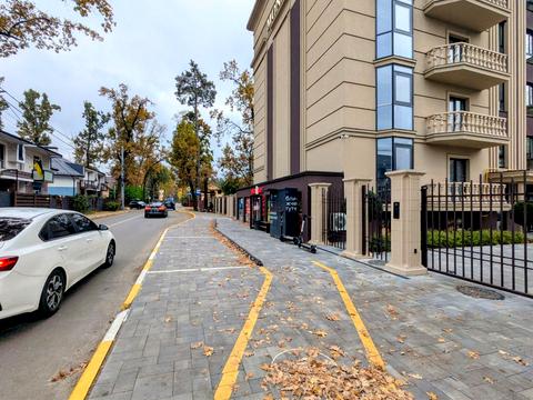 комерційна за адресою Лисенка вул., 13