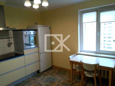 квартира за адресою Дарницький бульв., 8