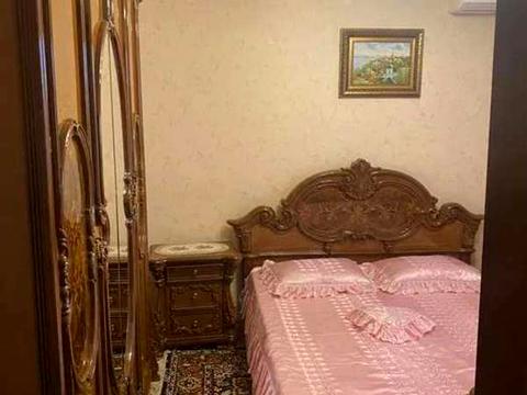 квартира за адресою Академіка Глушкова просп., 49