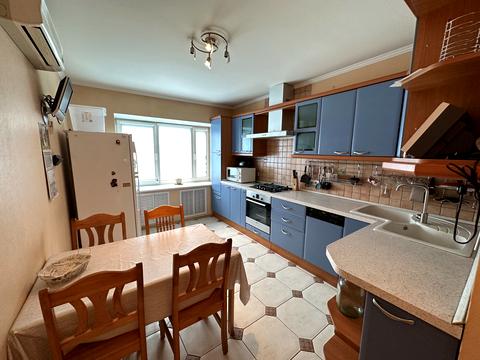 квартира за адресою Олександра Кониського вул., 83/85