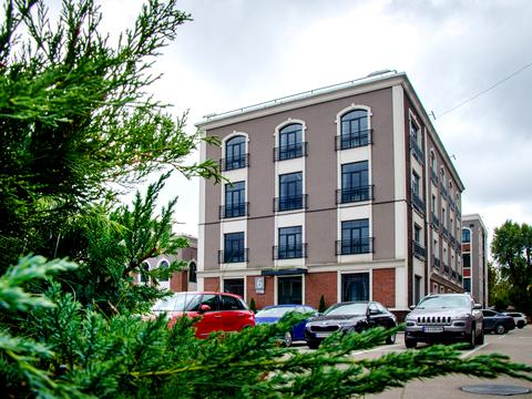 коммерческая по адресу Елены Телиги ул., 6