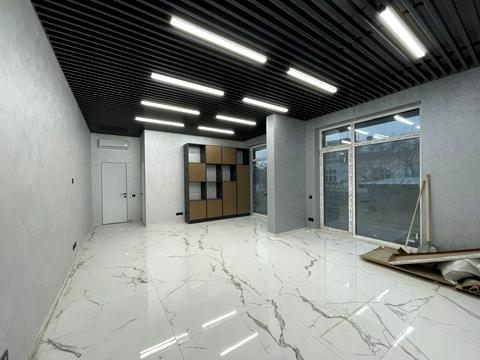 коммерческая по адресу Вячеслава Черновола ул., 10