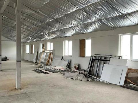 комерційна за адресою Кукурудзяна вул., 4