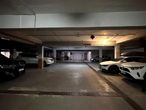 паркоместо по адресу Симферопольская ул., 11