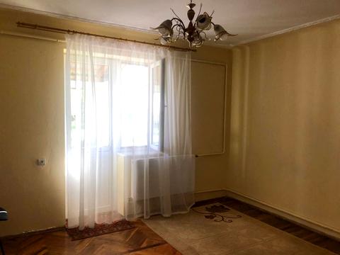 будинок за адресою Івасюка вул., 8