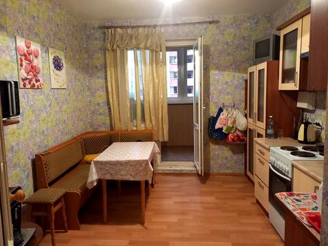 квартира за адресою Милославська вул., 8