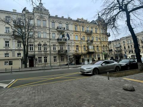 квартира за адресою Івана Франка вул., 27