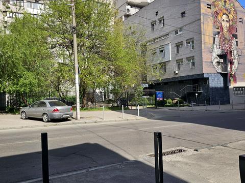 коммерческая по адресу Староказацкая ул. (Комсомольская), 38