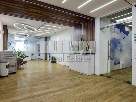 комерційна за адресою Михайла Грушевського вул., 9