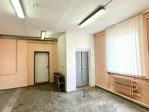 комерційна за адресою Геологів вул., 1/1