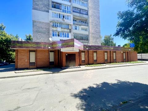 комерційна за адресою Василя Червонія вул. (Гагаріна), 75