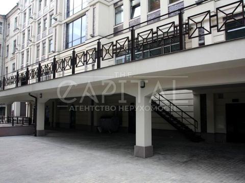 комерційна за адресою Ярославів Вал вул., 23-А