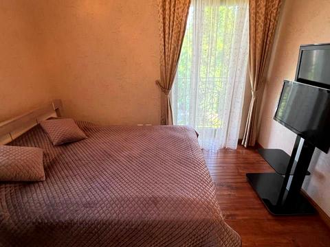 будинок за адресою Богдана Хмельницького вул., 2