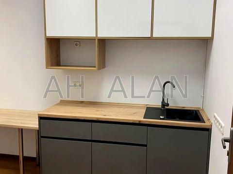 комерційна за адресою Межигірська вул., 87-А