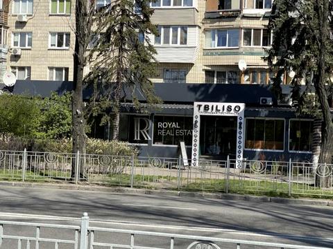 комерційна за адресою Русанівська набережна вул., 4