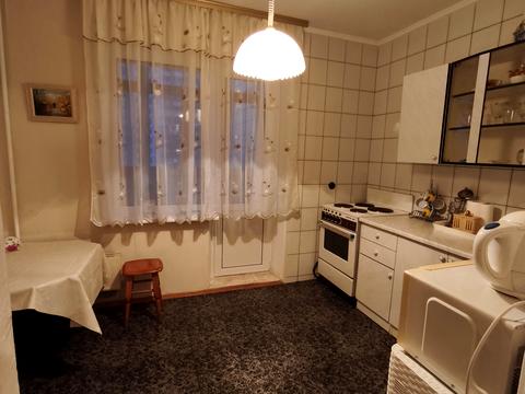 квартира за адресою Академіка Єфремова вул. (Командарма Уборевича), 25