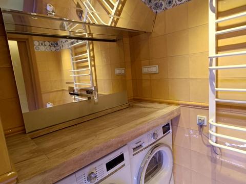 квартира за адресою Степана Бандери, 6