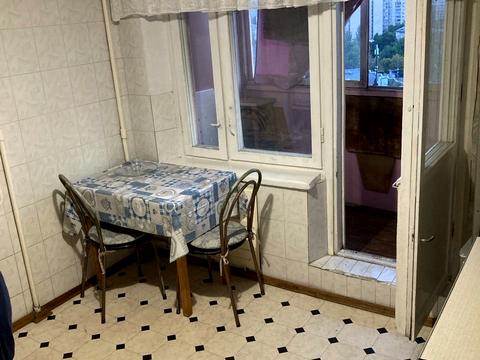 квартира за адресою Братиславська вул., 22