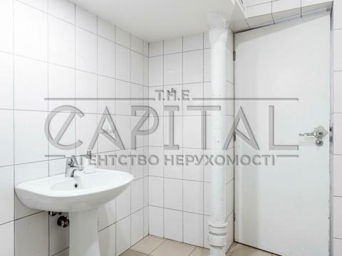 комерційна за адресою Антоновича вул. (Горького), 90-92