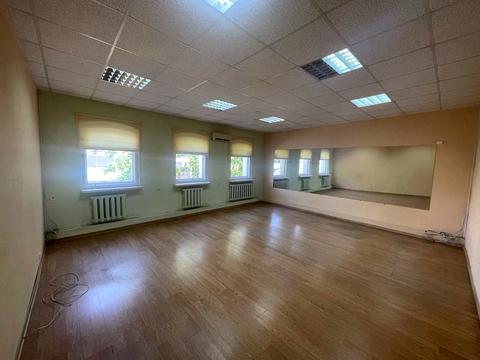 комерційна за адресою Володимира Мономаха вул. (Московська), 9