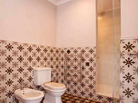 комерційна за адресою Деволанівський узвіз, 12