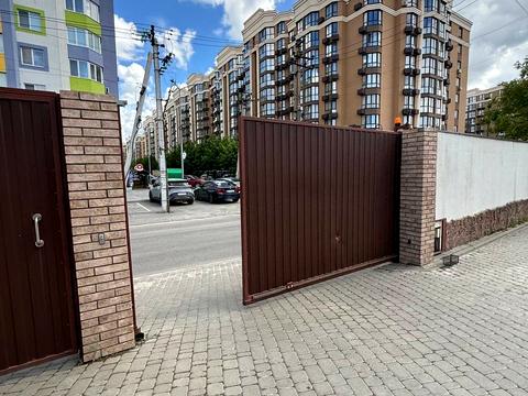 будинок за адресою Яблунева вул., 13