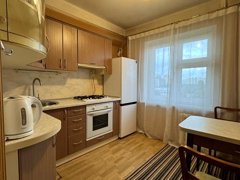 квартира за адресою Братиславська вул., 40