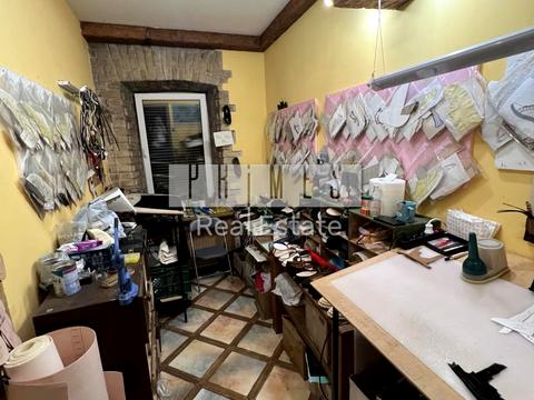 комерційна за адресою Обсерваторна вул., 9