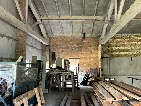 комерційна за адресою Лісова вул. (Пархоменка), 1