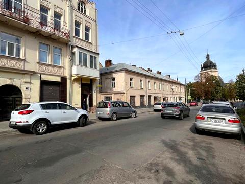 комерційна за адресою Гайдамацька вул., 1