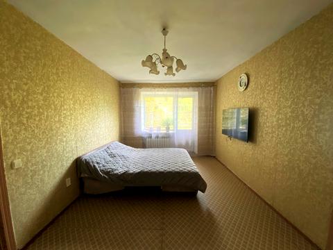 квартира за адресою Космонавтів вул., 21/2