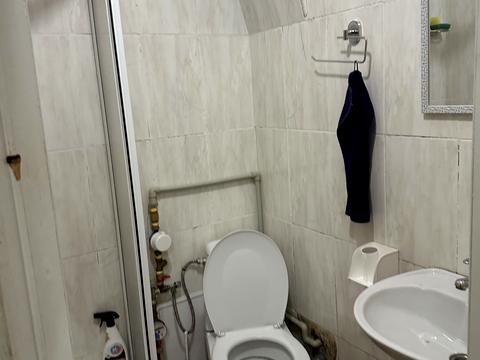 комерційна за адресою Канатна вул., 60