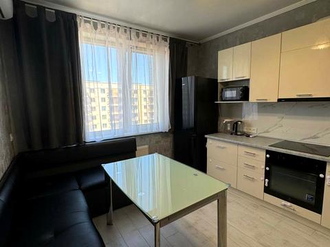 квартира за адресою Перлинна вул., 8