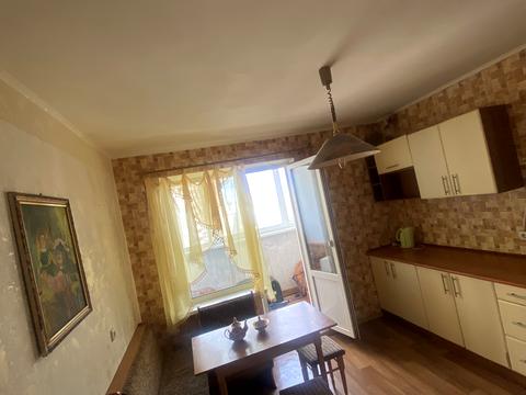 квартира за адресою Милославська вул., 16