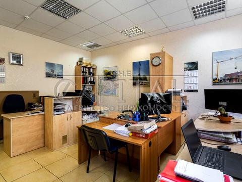 комерційна за адресою Дегтярівська вул., 45