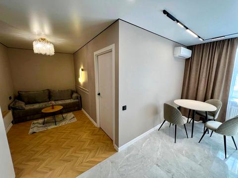 квартира за адресою Довженка вул., 24