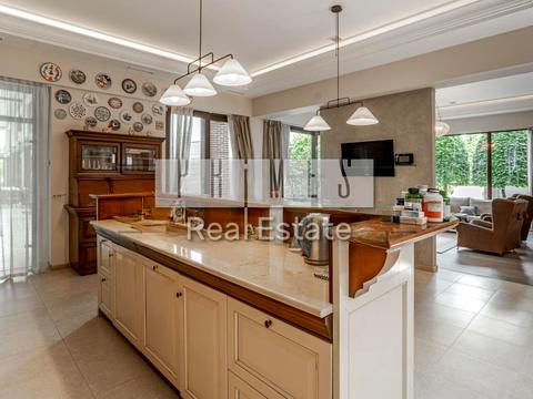 будинок за адресою Польова вул.