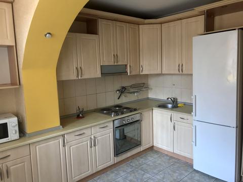 квартира по адресу Ревуцкого ул., 44-Б