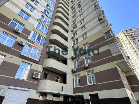 квартира за адресою Анни Ахматової вул., 22