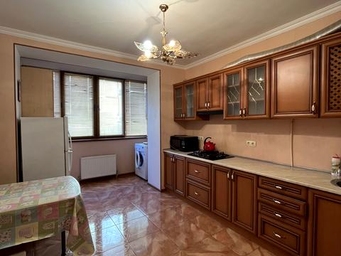 квартира по адресу Таїрова ул., 4